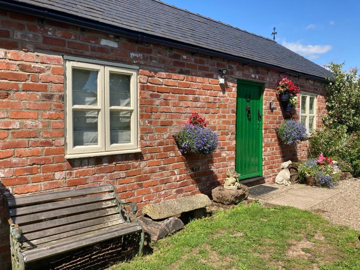 Little Pentre Barn With Cosy Logburner Villa Wrexham Exterior foto